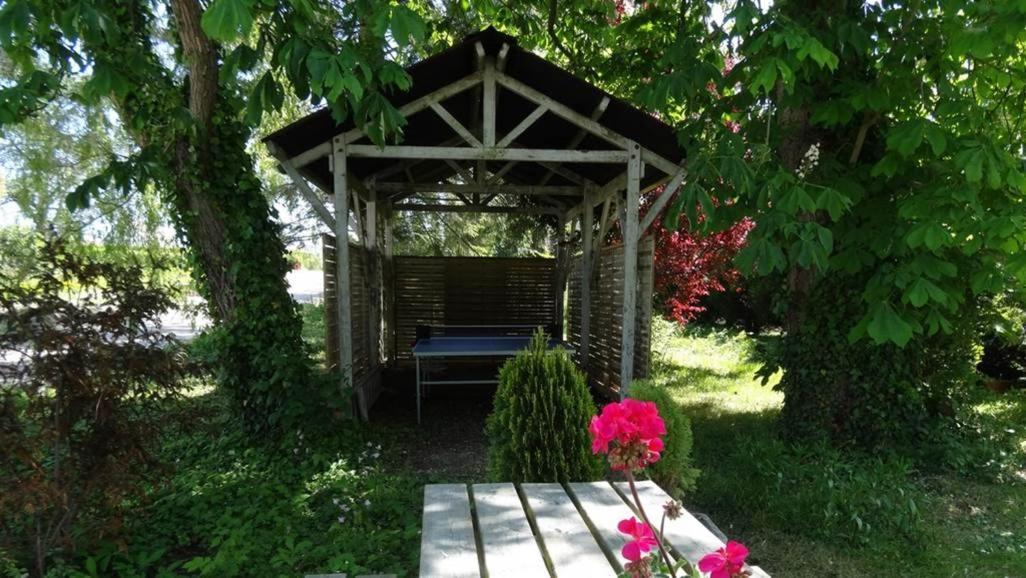 Au Retour Du Lac Ardres Exterior foto