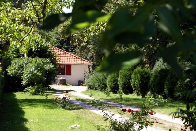 Au Retour Du Lac Ardres Exterior foto